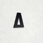 Γράμμα "Δ" από ακρυλικό πλαστικό πάχος 3mm, Μαύρο - Λευκό - Κόκκινο - Μπλέ, ύψος 74mm και 120mm