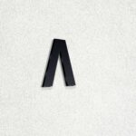 Γράμμα "Λ" από ακρυλικό πλαστικό πάχος 3mm, Μαύρο - Λευκό - Κόκκινο - Μπλέ, ύψος 74mm και 120mm